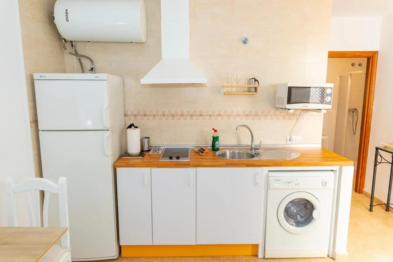 Apartamento Loft con Patio Andaluz a 5 min de la Playa y en el Casco Histórico Barbate